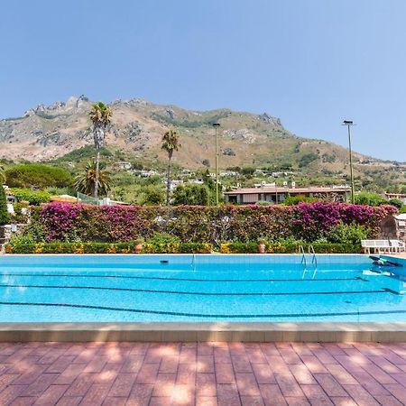 Villetta Con Giardino Esclusivo Di 1000 Mq, Piscina, Tennis, Calcio, Bocce Forio di Ischia Eksteriør bilde