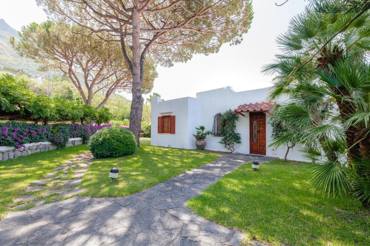Villetta Con Giardino Esclusivo Di 1000 Mq, Piscina, Tennis, Calcio, Bocce Forio di Ischia Eksteriør bilde