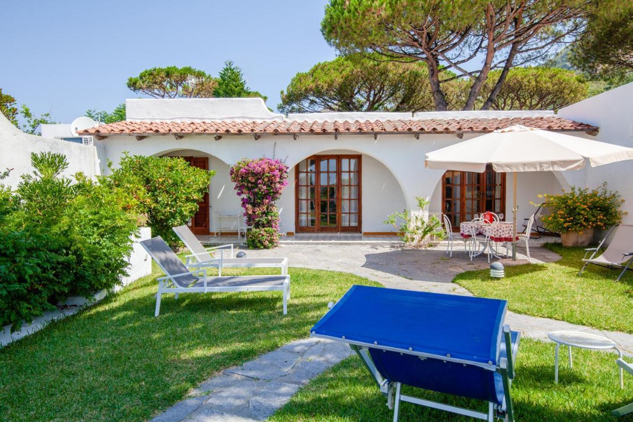 Villetta Con Giardino Esclusivo Di 1000 Mq, Piscina, Tennis, Calcio, Bocce Forio di Ischia Eksteriør bilde